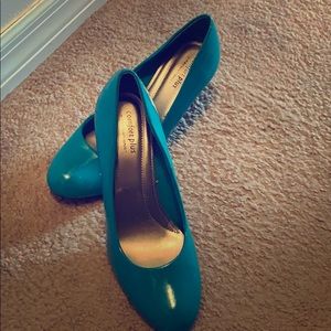Teal heels 👠